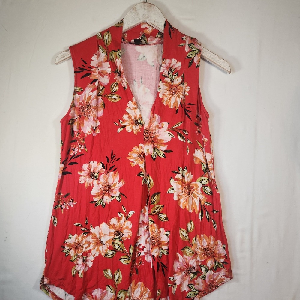 Cable and guage Red Floral Sleeveless V-Neck Top High Neck Back Curved Hem Small